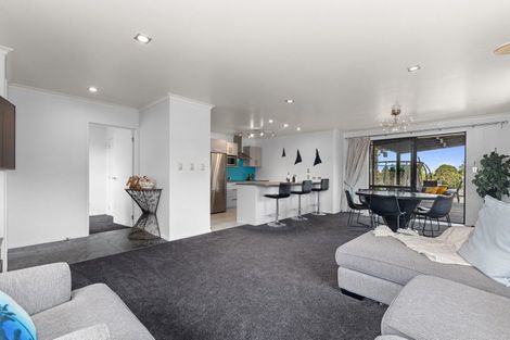 Photo of property in 16 North Crest Drive, Onerahi, Whangarei, 0110