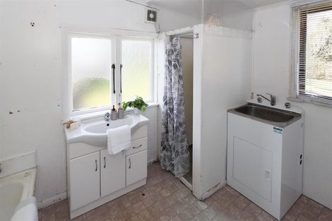 Photo of property in 14 Charles Road, Hannahs Bay, Rotorua, 3010