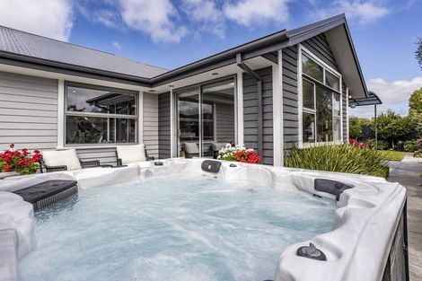 Photo of property in 15 Belgrave Drive, Rangiora, 7400