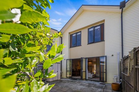 Photo of property in 21/11 The Avenue, Albany, Auckland, 0632