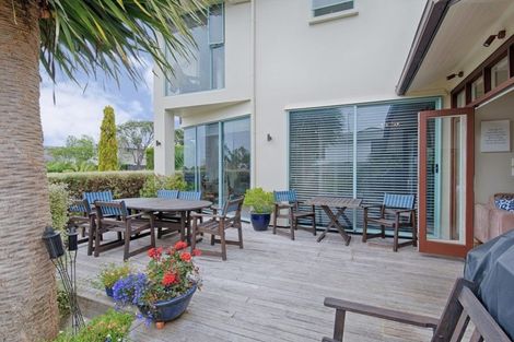 Photo of property in 1/42 Churchill Road, Murrays Bay, Auckland, 0630