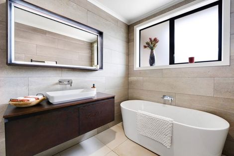 Photo of property in 18 Mcintosh Drive, Pokeno, 2471