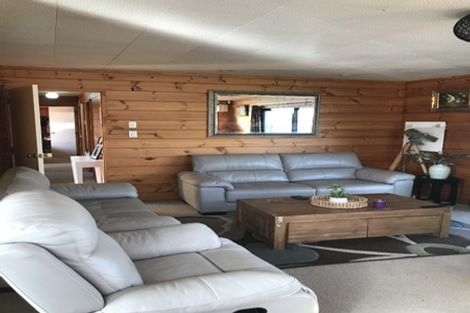 Photo of property in 10a Bunnythorpe Road, Papakura, 2110