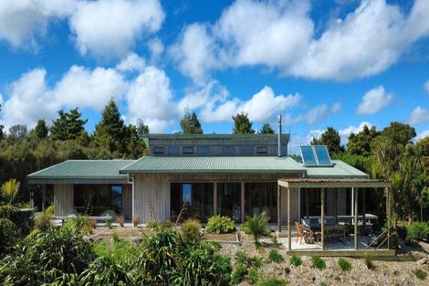 Photo of property in 114 Hay Road, Helena Bay, Hikurangi, 0184