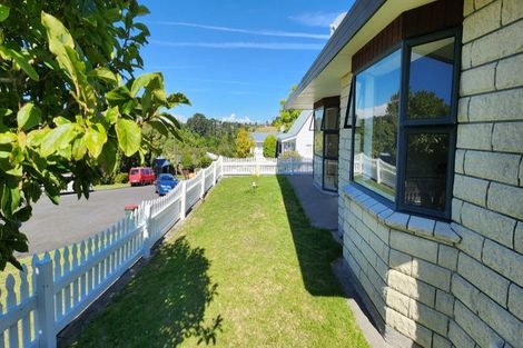 Photo of property in 11 Te Ngaere Place, Merrilands, New Plymouth, 4312