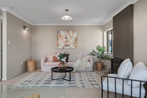 Photo of property in 2 Pemberton Crescent, Greerton, Tauranga, 3112