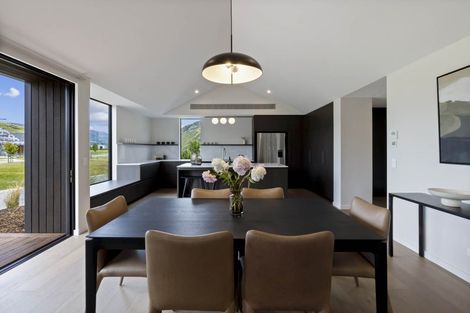 Photo of property in 6 Carrick Lane, Lake Hayes, Queenstown, 9304