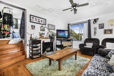 Photo of property in 22 Estuary Road, Weymouth, Auckland, 2103