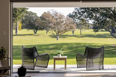 Photo of property in 194 Oceanbeach Road, Mount Maunganui, 3116