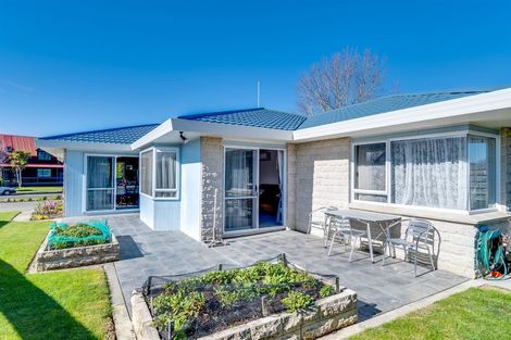 Photo of property in 27 Whiting Crescent, Greenmeadows, Napier, 4112