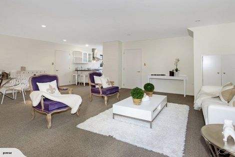 Photo of property in 2/21 Stoneyhurst Street, St Albans, Christchurch, 8014