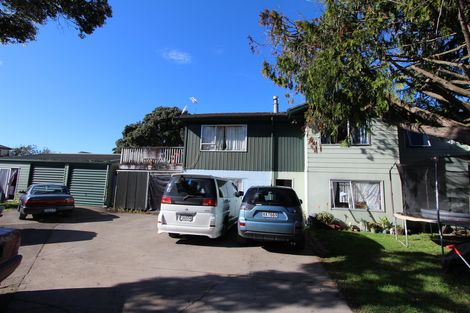 Photo of property in 24 Hinton Place, Weymouth, Auckland, 2103