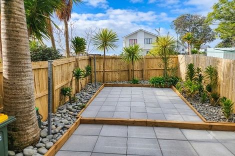Photo of property in 9/6 John Jennings Drive, Oteha, Auckland, 0632