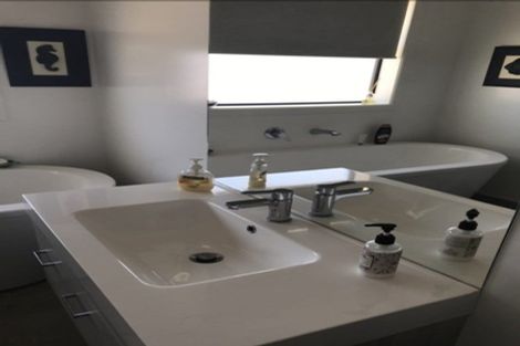 Photo of property in 3 Les Wakefield Road, Mapua, 7005