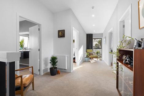 Photo of property in 3 Salmont Place, Kelburn, Wellington, 6012