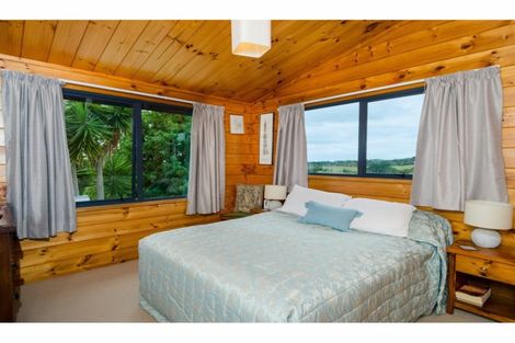 Photo of property in 535 Peak Road, Helensville, 0875