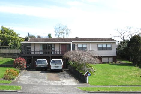 Photo of property in 6 Winstone Place, Highlands Park, New Plymouth, 4312