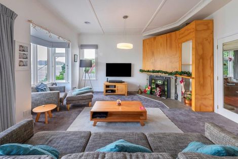 Photo of property in 38 Evans Bay Parade, Roseneath, Wellington, 6021