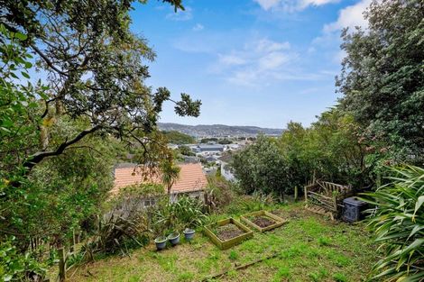 Photo of property in 14 Elphinstone Avenue, Strathmore Park, Wellington, 6022