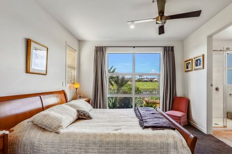 Photo of property in 21 Barbados Way, One Tree Point, 0118