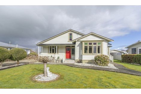 Photo of property in 70 Ferry Road, Edendale, 9825