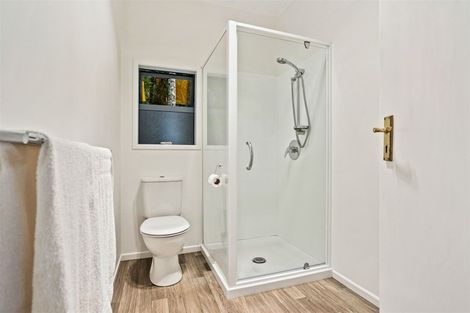 Photo of property in 705 Scenic Drive, Henderson Valley, Auckland, 0612