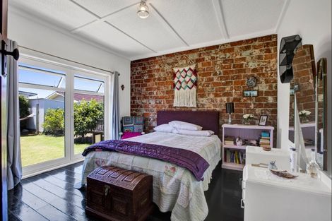 Photo of property in 187 Brooklands Road, Vogeltown, New Plymouth, 4310