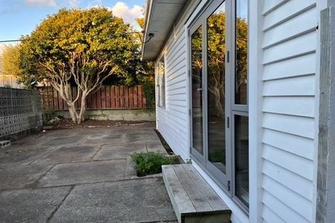 Photo of property in 8a Gavin Road, Raumati Beach, Paraparaumu, 5032