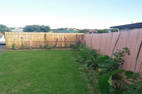 Photo of property in 33 Bellville Drive, Clendon Park, Auckland, 2103