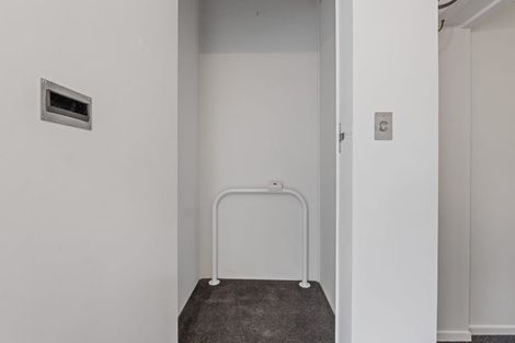 Photo of property in 75 Belt Road, New Plymouth, 4310