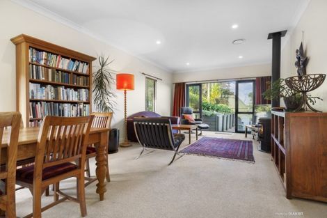 Photo of property in 10 Zetland Street, Highbury, Wellington, 6012