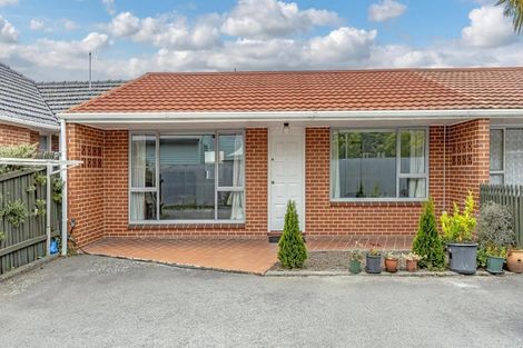 Photo of property in 2/5 Clyde Road, Upper Riccarton, Christchurch, 8041