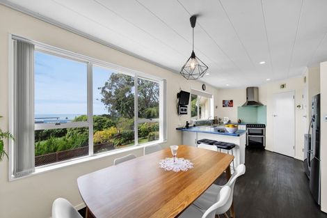 Photo of property in 57 Pioneer Road, Moturoa, New Plymouth, 4310