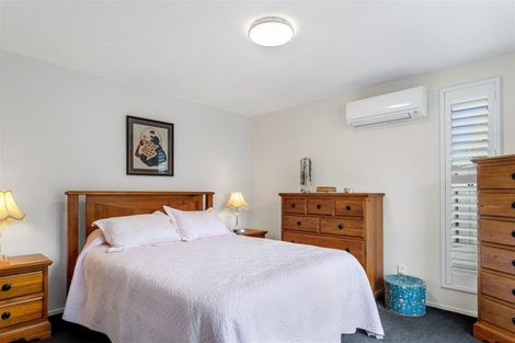 Photo of property in 9 Sheraton Place, Redwood, Christchurch, 8051