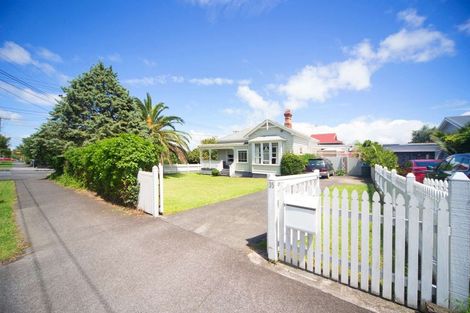 Photo of property in 35 Roberton Road, Avondale, Auckland, 1026