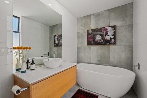 Photo of property in 19 Stackbrae Avenue, Wanaka, 9305