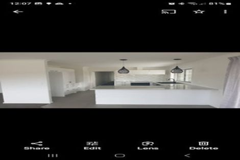 Photo of property in 30 Kaurinui Crescent, One Tree Point, 0118