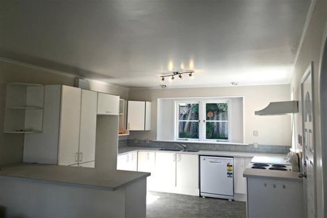 Photo of property in 21 Park Road, Glenfield, Auckland, 0629