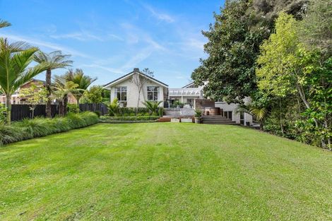Photo of property in 21 Churchouse Road, Greenhithe, Auckland, 0632
