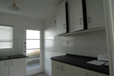 Photo of property in 170c Queen Street, Northcote Point, Auckland, 0627