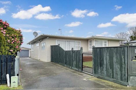 Photo of property in 8 Woburn Place, Takaro, Palmerston North, 4412