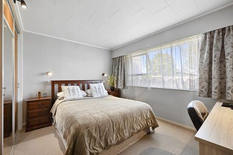 Photo of property in 24 Manu Crescent, Upper Vogeltown, New Plymouth, 4310