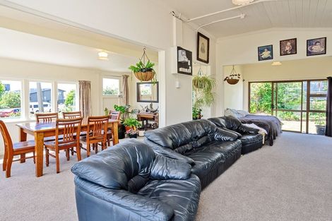 Photo of property in 3 Morton Street, Tuatapere, 9620
