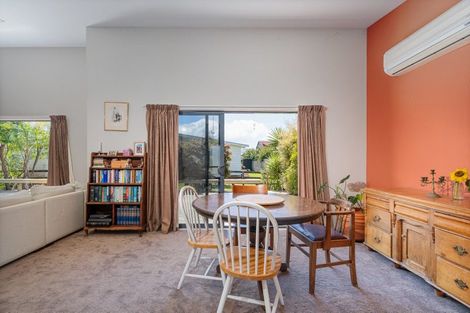 Photo of property in 5 Rena Place, Whitianga, 3510