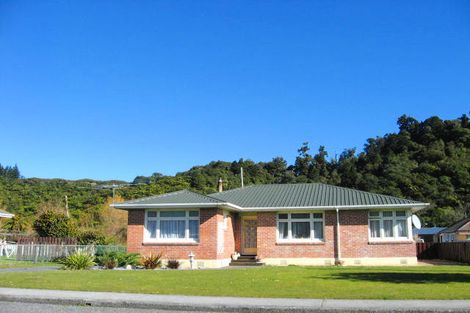 Photo of property in 108 Marlborough Street, Greymouth, 7805