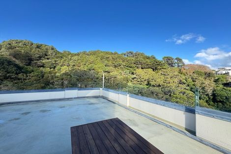 Photo of property in Jerningham Apartments, 20 Oriental Terrace, Oriental Bay, Wellington, 6011