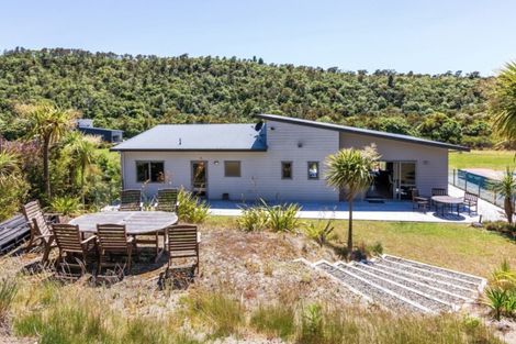 Photo of property in 9 Poriwira Drive, Kuratau, Turangi, 3381