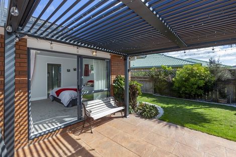 Photo of property in 68 Guildford Drive, Paraparaumu, 5032