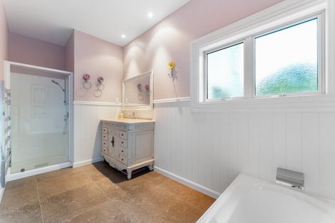 Photo of property in 17 Te Hoe Grove, Pinehill, Auckland, 0632