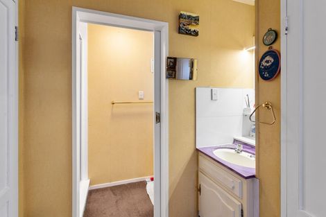 Photo of property in 27 Robinson Road, Whitianga, 3510